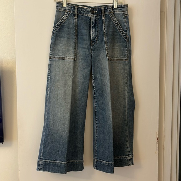 Anthropologie Pilcro cropped wide leg jeans. Size 27 - Picture 3 of 9
